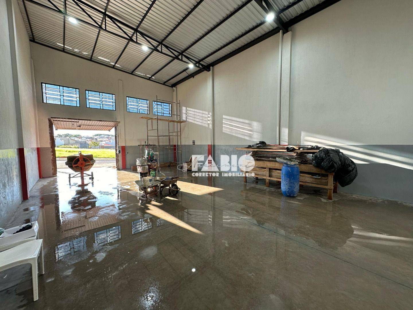 Depósito-Galpão-Armazém à venda, 145m² - Foto 1