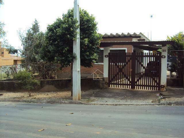 Casa à venda com 2 quartos, 186m² - Foto 1