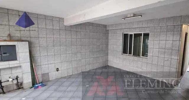 Casa à venda com 2 quartos, 180m² - Foto 3