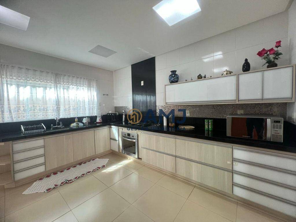 Sobrado à venda com 4 quartos, 283m² - Foto 8