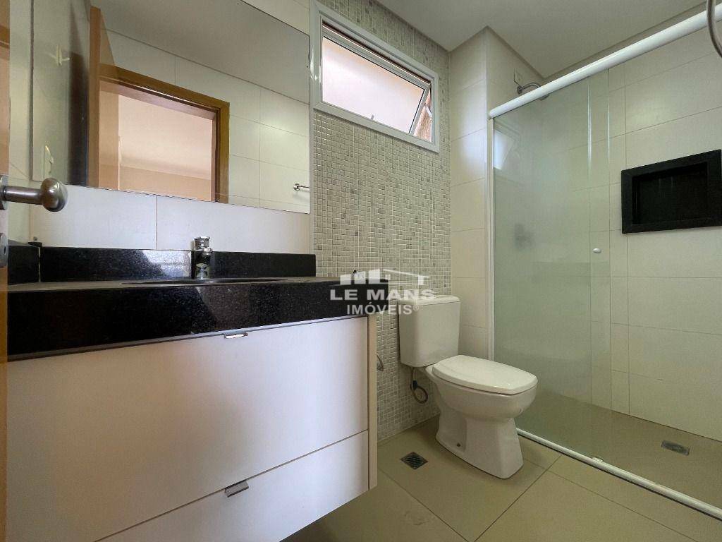 Apartamento para alugar com 3 quartos, 116m² - Foto 17