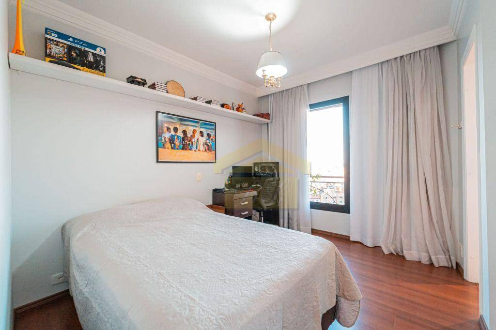 Apartamento à venda com 3 quartos, 198m² - Foto 24