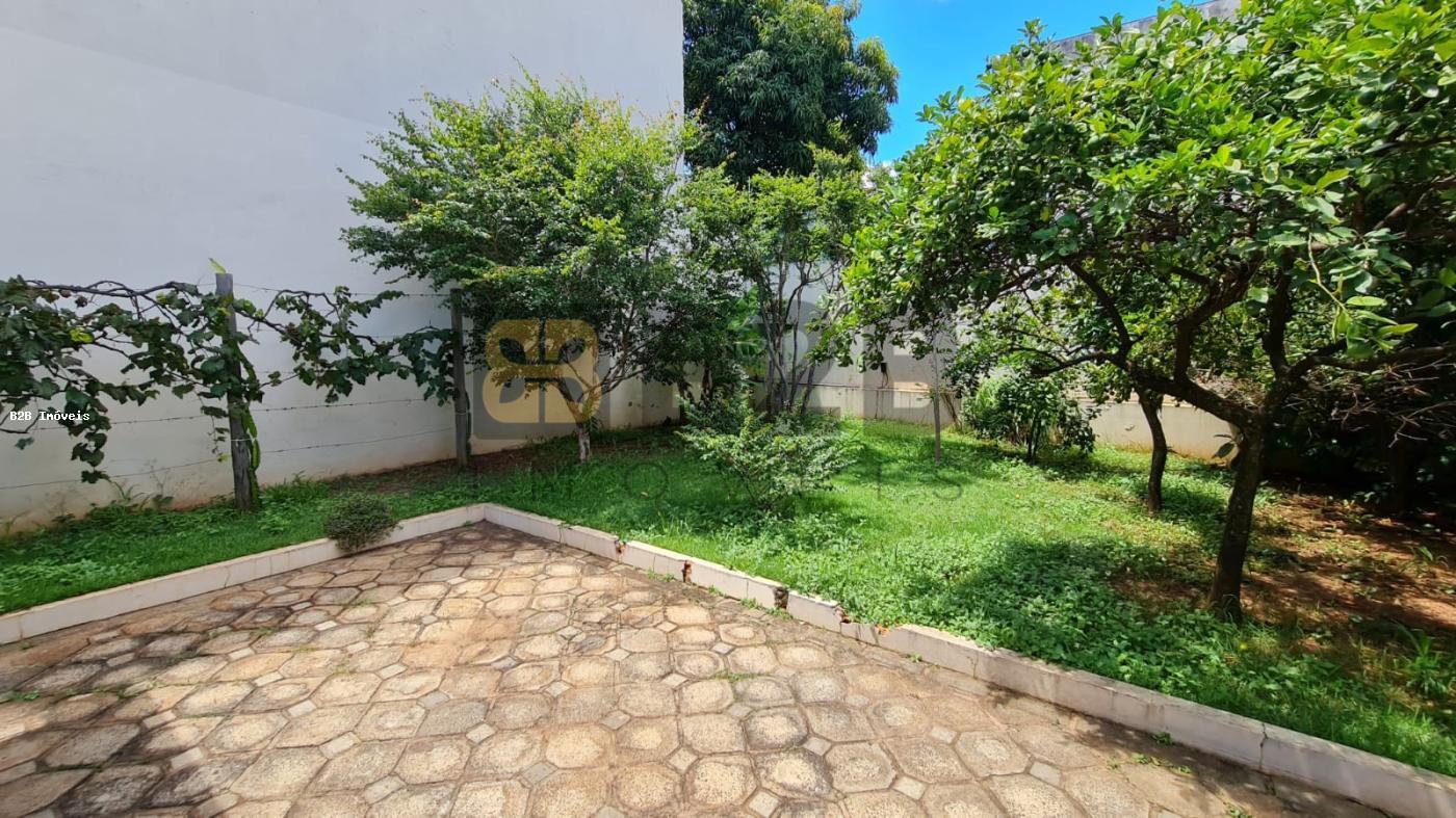 Casa à venda com 3 quartos, 270m² - Foto 26