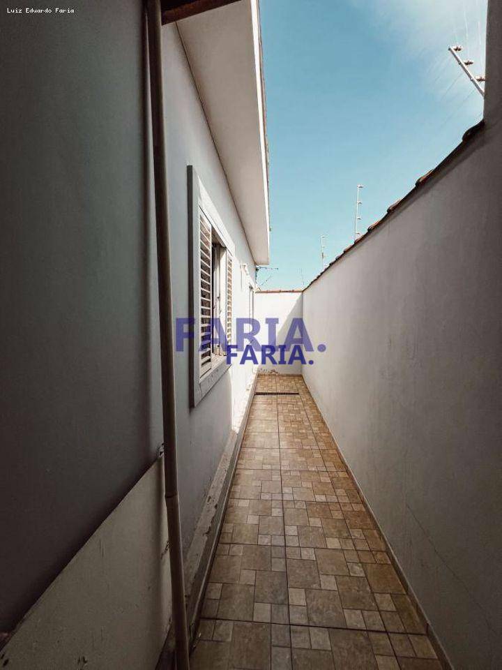 Casa à venda com 3 quartos, 175m² - Foto 16