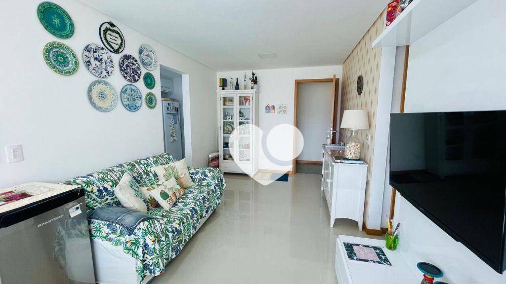 Apartamento à venda com 2 quartos, 69m² - Foto 30