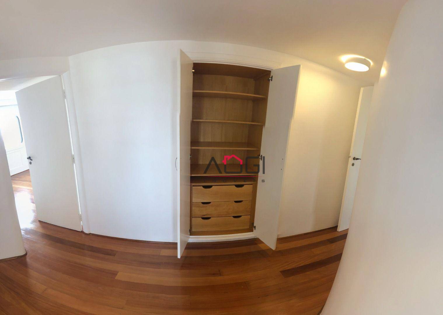 Apartamento à venda com 3 quartos, 210m² - Foto 20