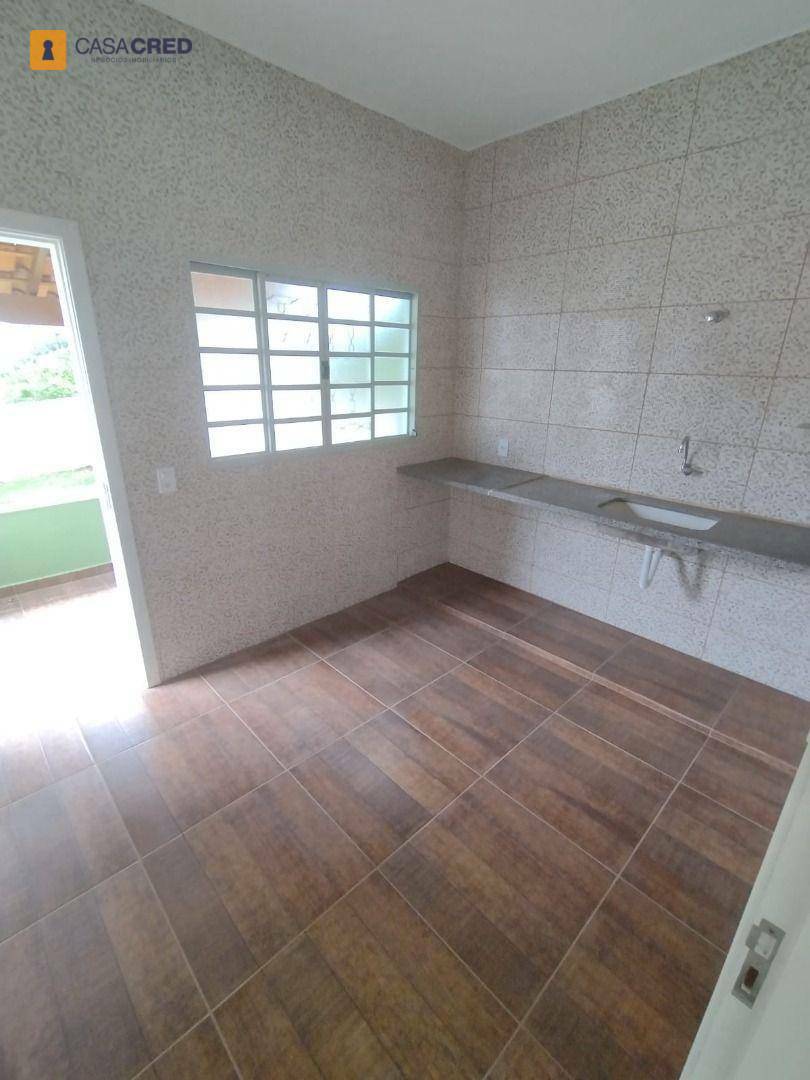 Casa à venda com 3 quartos, 90m² - Foto 7