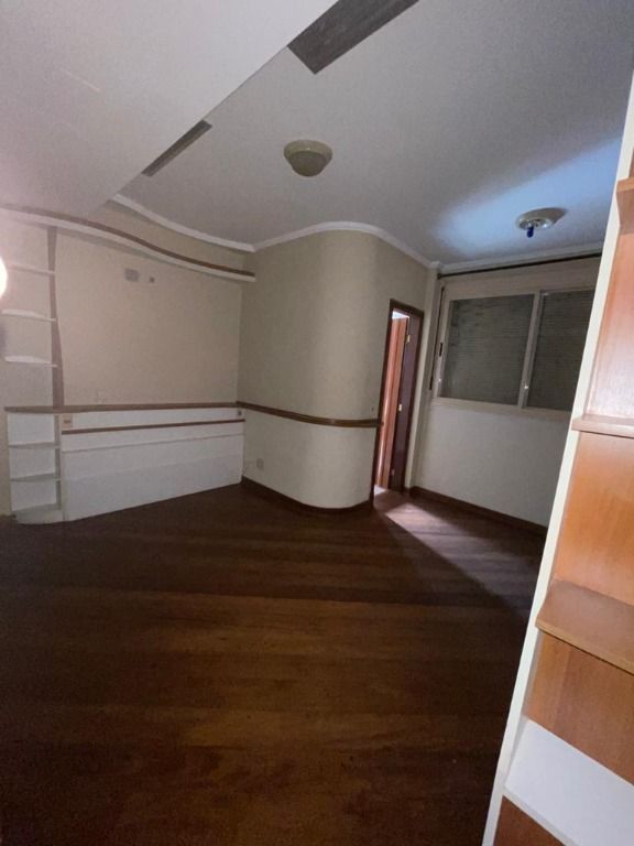 Apartamento à venda com 4 quartos, 340m² - Foto 14