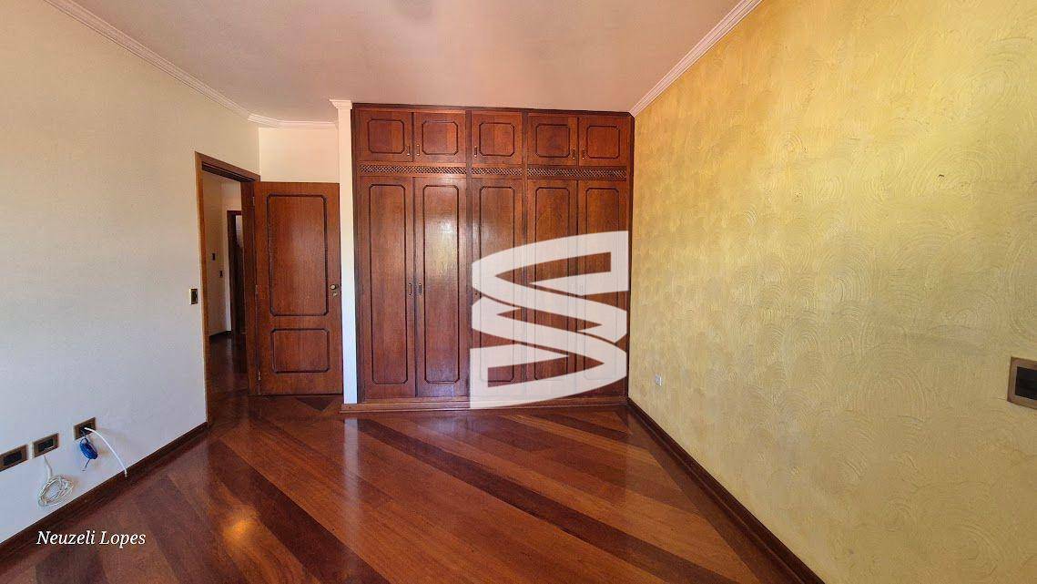 Casa à venda com 3 quartos, 224m² - Foto 33