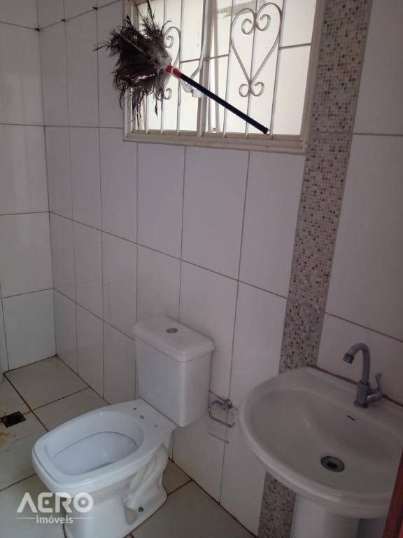 Casa à venda com 2 quartos, 130m² - Foto 17