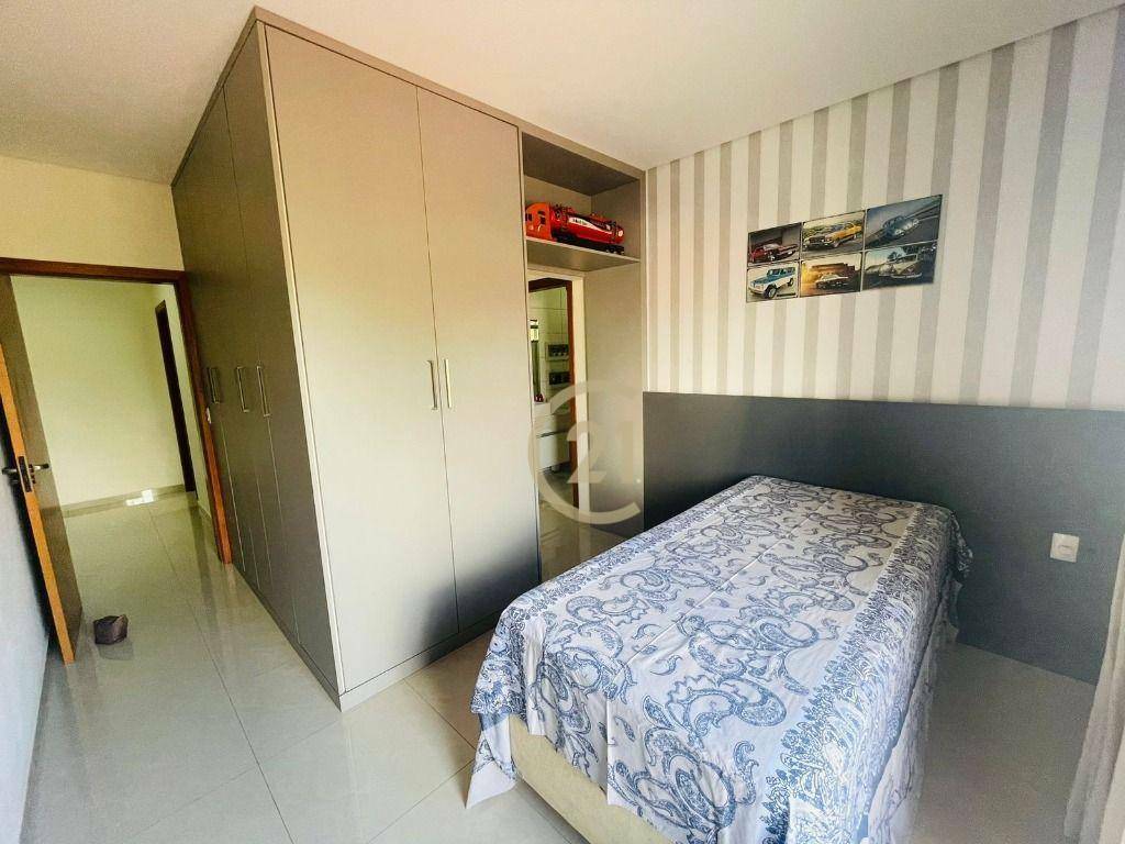 Casa à venda com 4 quartos, 204m² - Foto 13