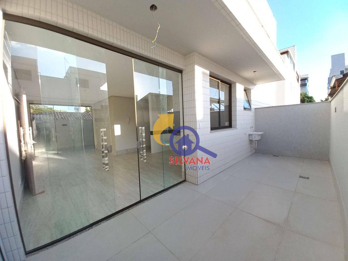 Apartamento à venda com 3 quartos, 130m² - Foto 29