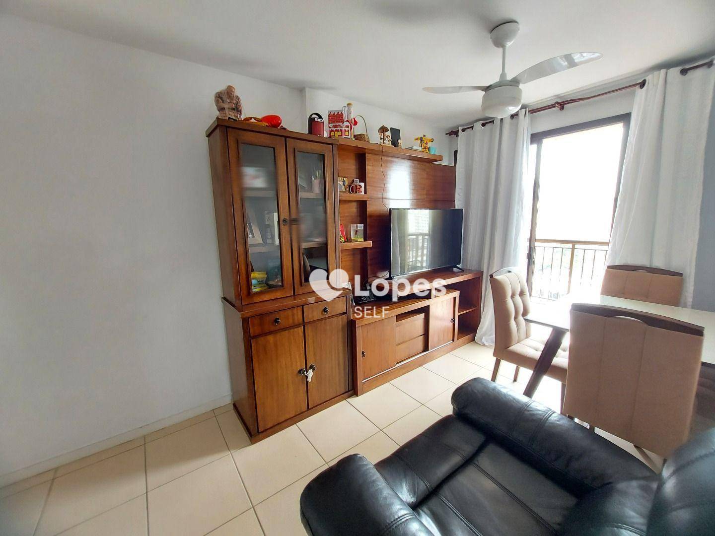 Apartamento à venda com 3 quartos, 90m² - Foto 3