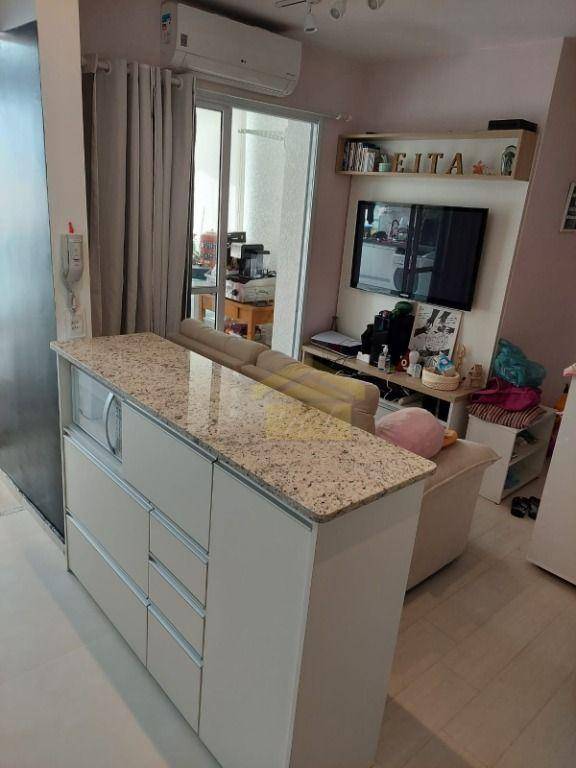 Apartamento à venda com 2 quartos, 62m² - Foto 1