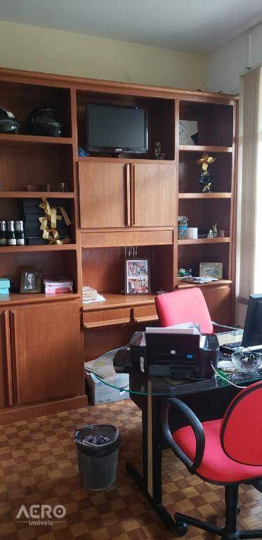 Casa à venda e aluguel com 3 quartos, 440m² - Foto 11