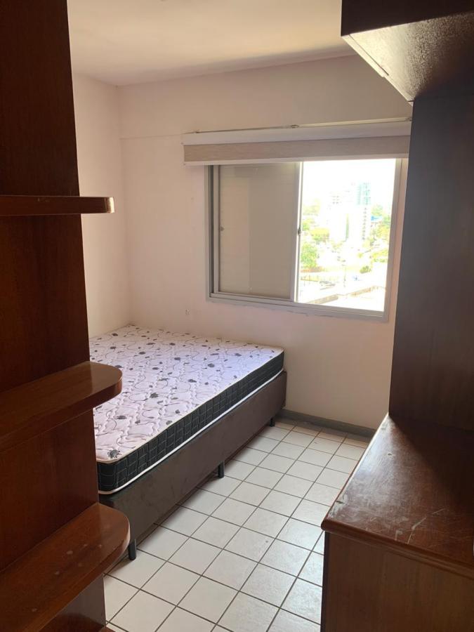 Apartamento para alugar com 1 quarto, 43m² - Foto 11