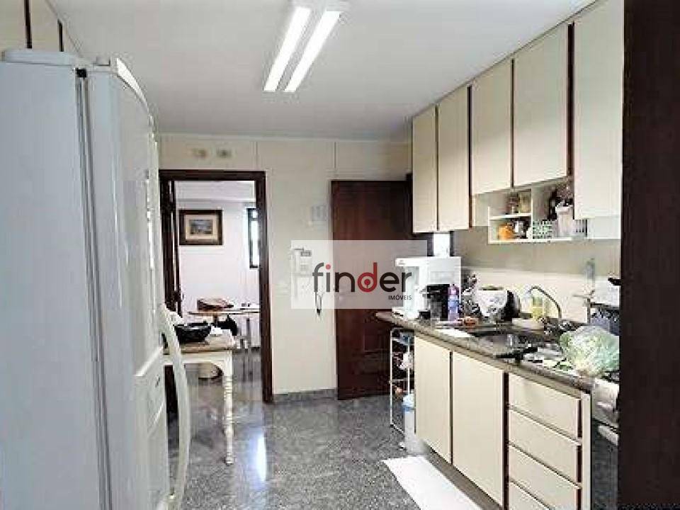 Apartamento à venda com 4 quartos, 260m² - Foto 9