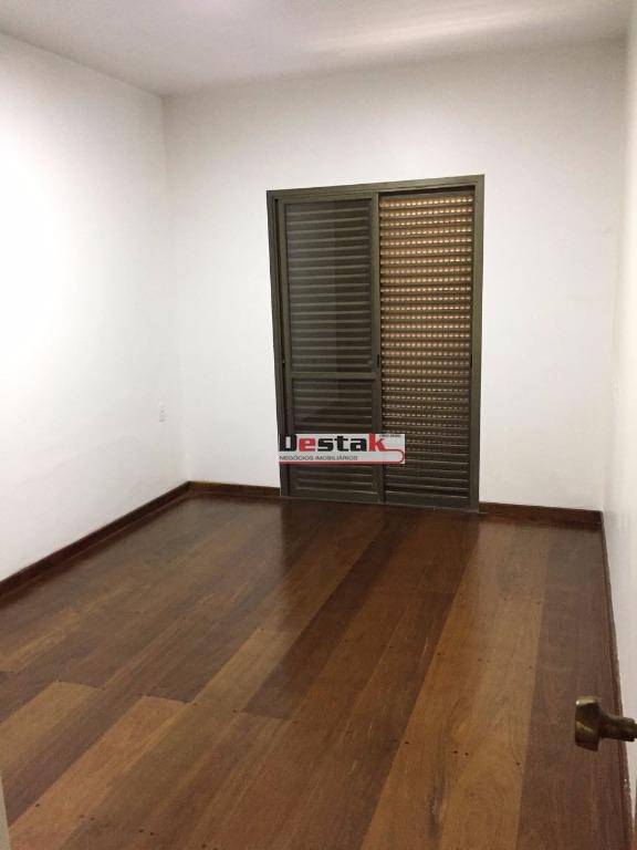 Apartamento à venda com 2 quartos, 240m² - Foto 3