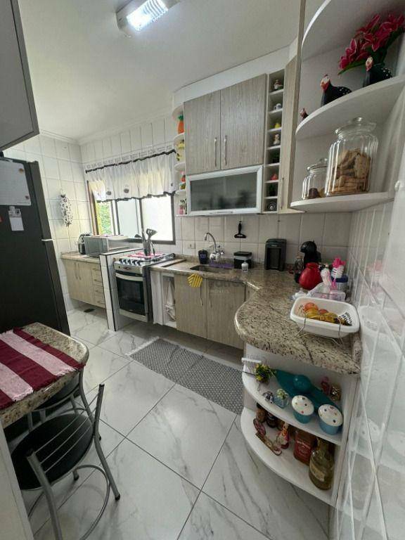 Apartamento à venda com 3 quartos, 72m² - Foto 13