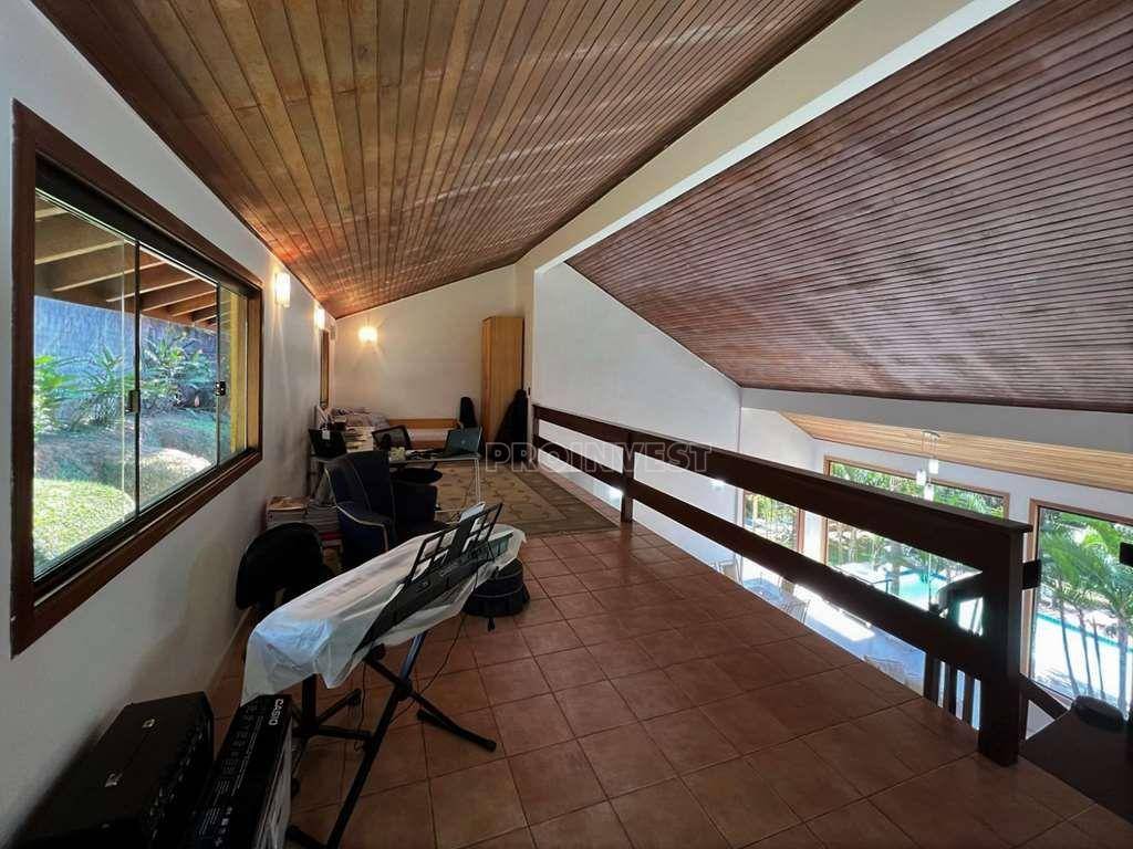 Casa de Condomínio à venda com 4 quartos, 350m² - Foto 18