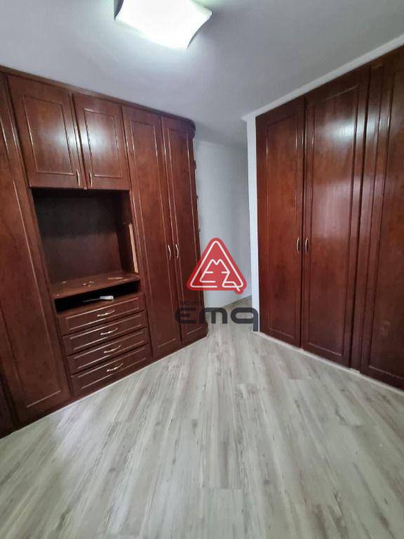 Sobrado à venda com 3 quartos, 140m² - Foto 4