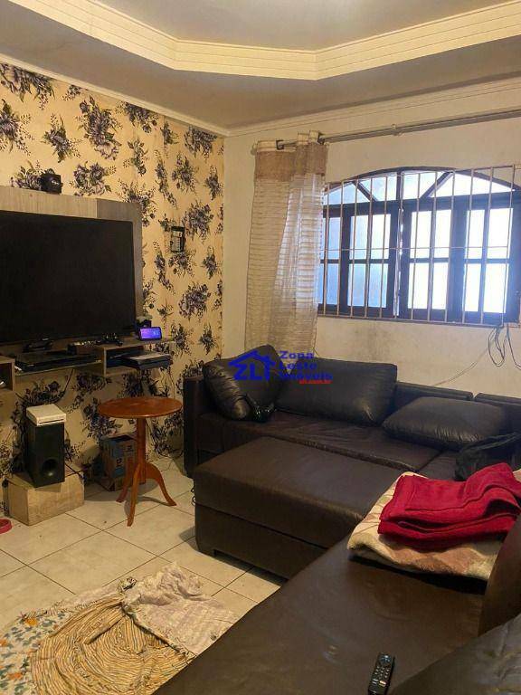 Sobrado à venda com 6 quartos, 120m² - Foto 3