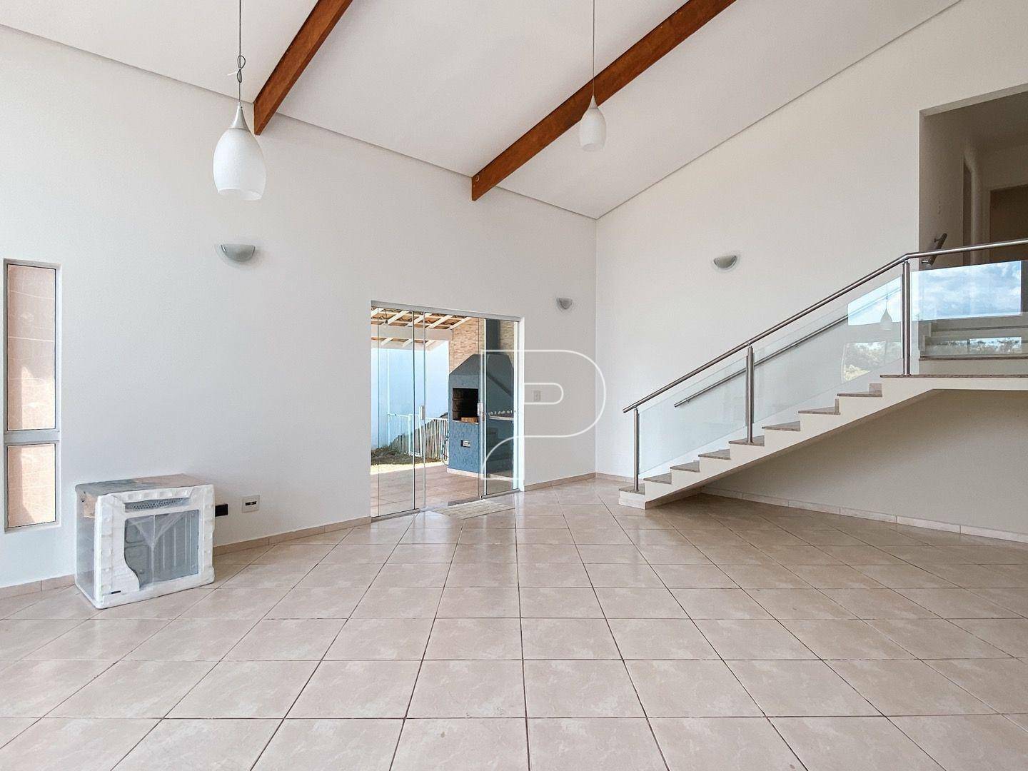 Casa de Condomínio para alugar com 4 quartos, 200m² - Foto 4