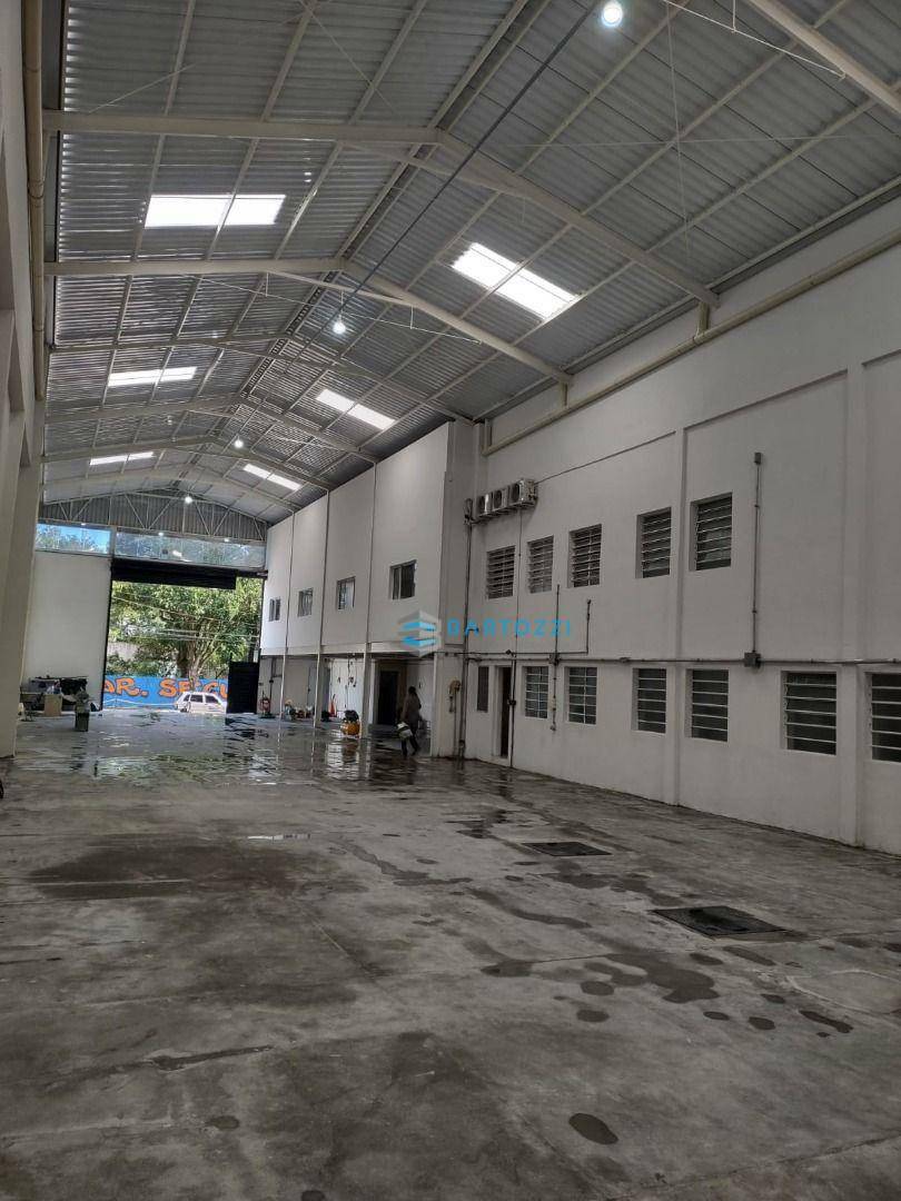 Depósito-Galpão-Armazém para alugar, 1000m² - Foto 1