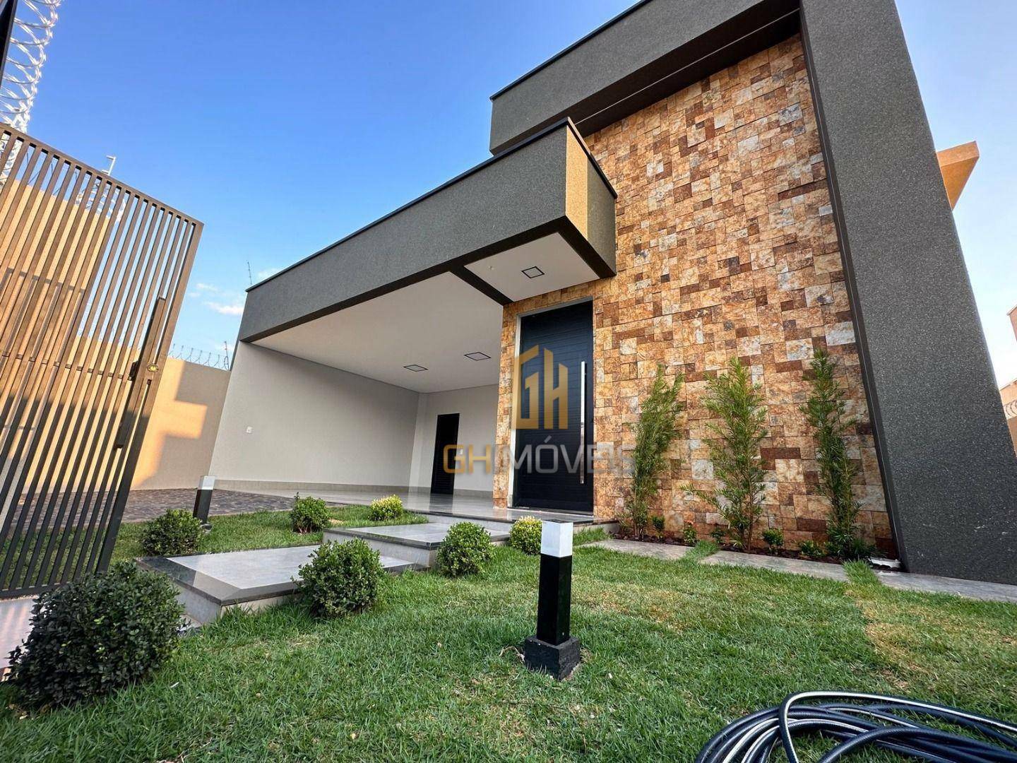 Casa à venda com 3 quartos, 172m² - Foto 1