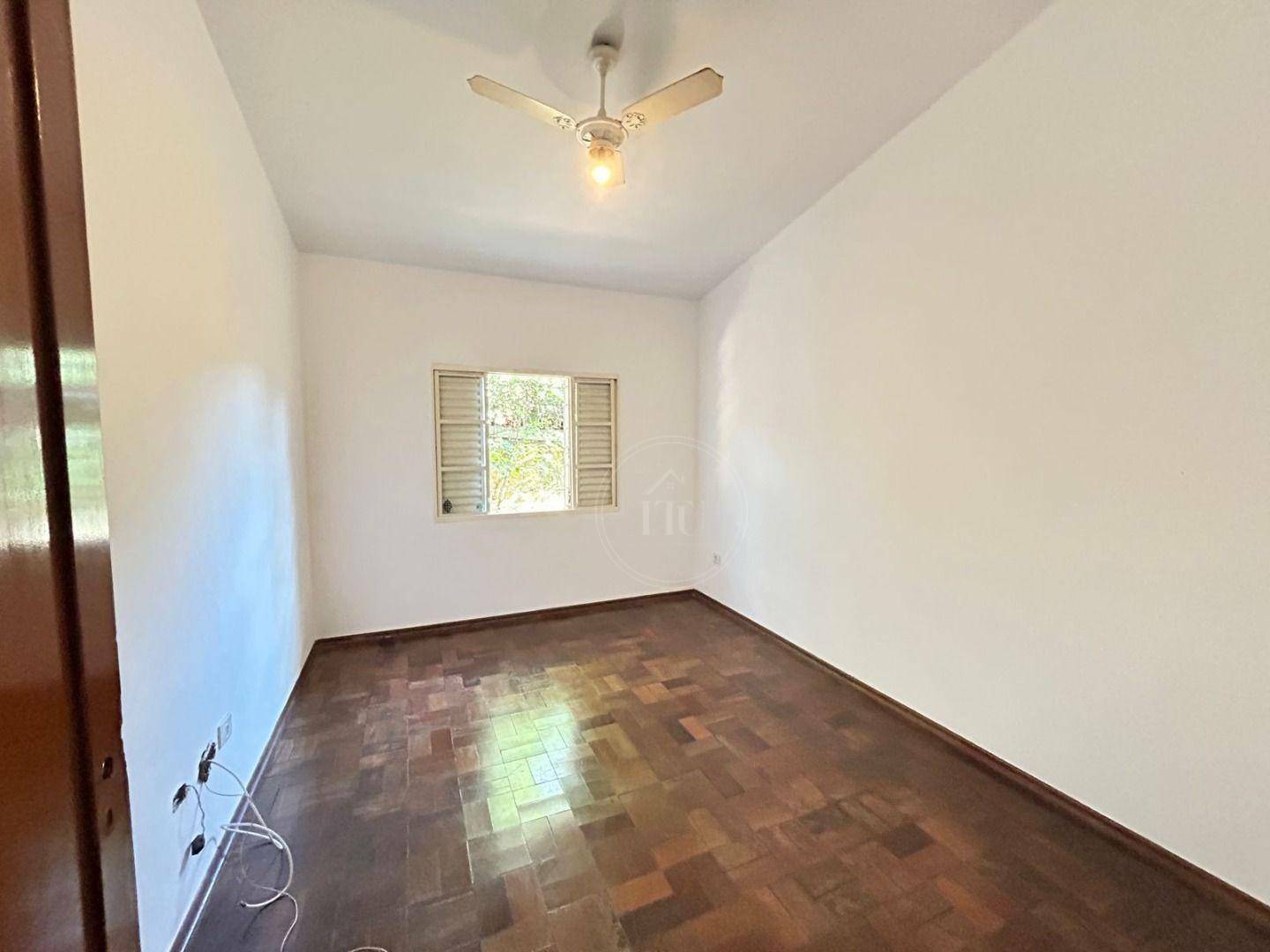 Casa à venda e aluguel com 3 quartos, 386m² - Foto 13