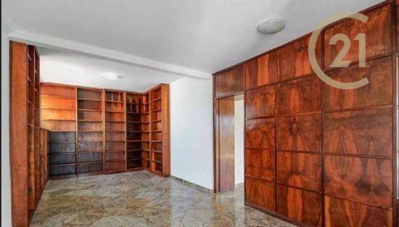 Apartamento à venda com 4 quartos, 240m² - Foto 9