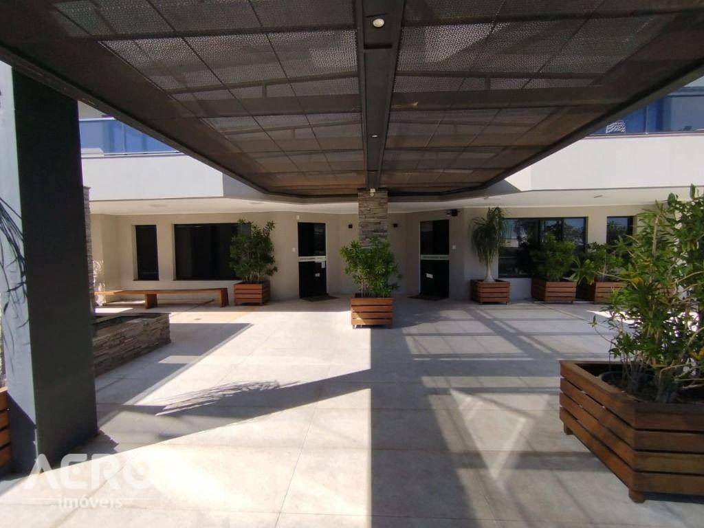Apartamento para alugar com 3 quartos, 280m² - Foto 2