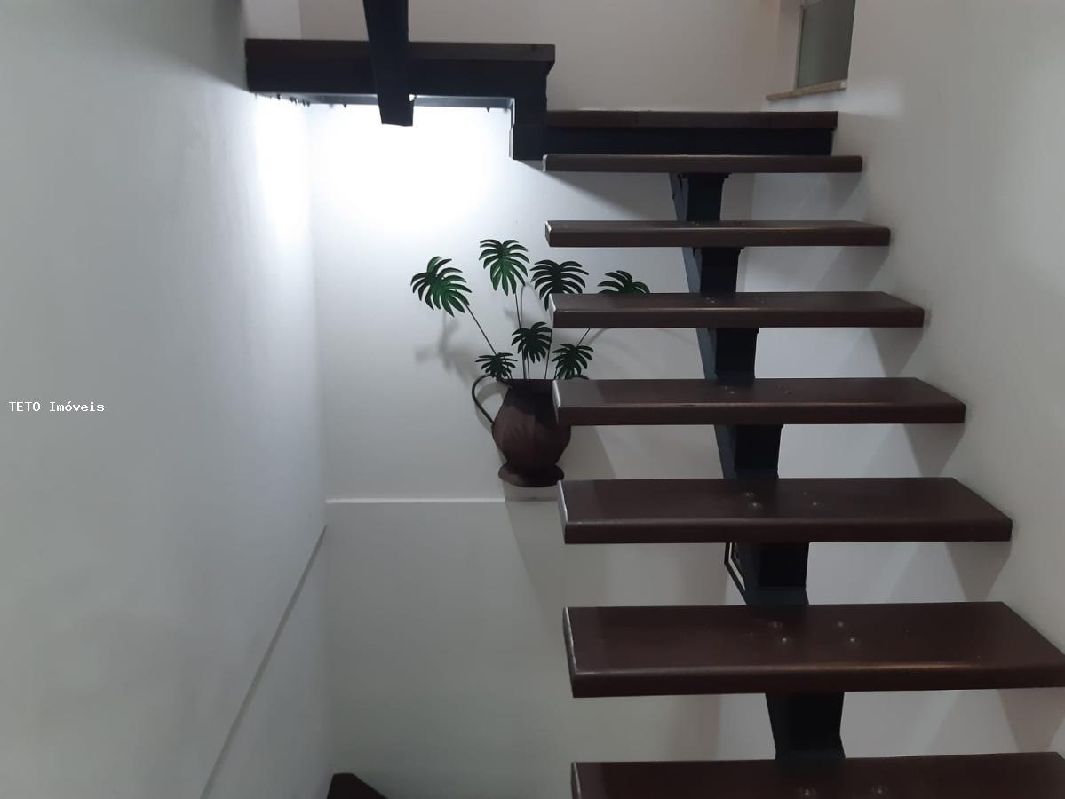 Casa à venda com 4 quartos, 206m² - Foto 8