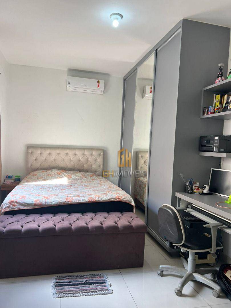 Casa à venda com 3 quartos, 201m² - Foto 8