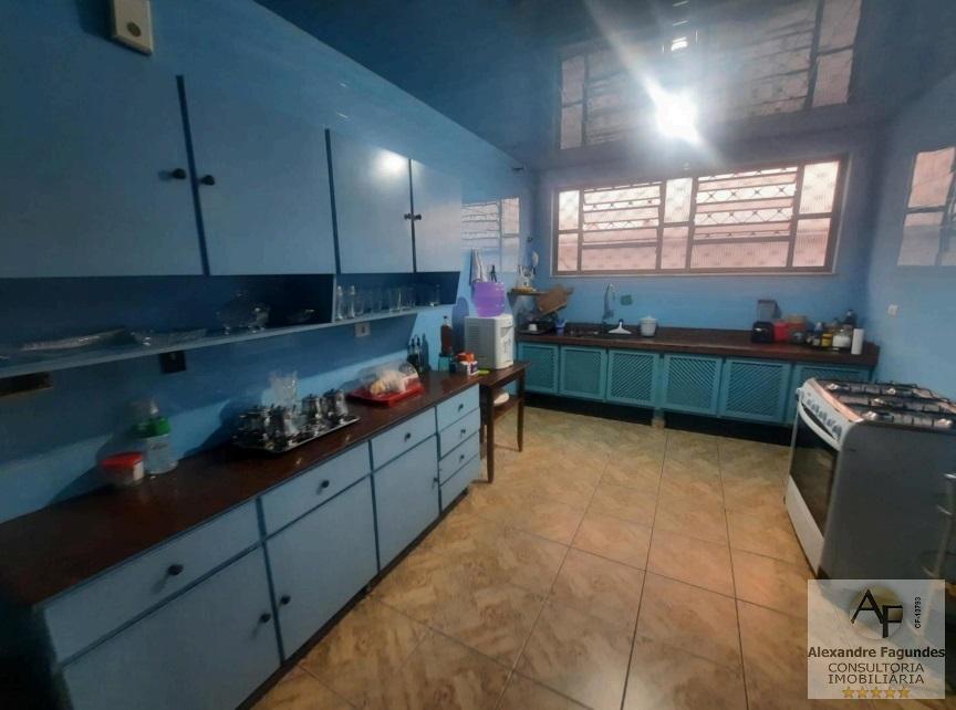 Casa à venda com 4 quartos, 384m² - Foto 5