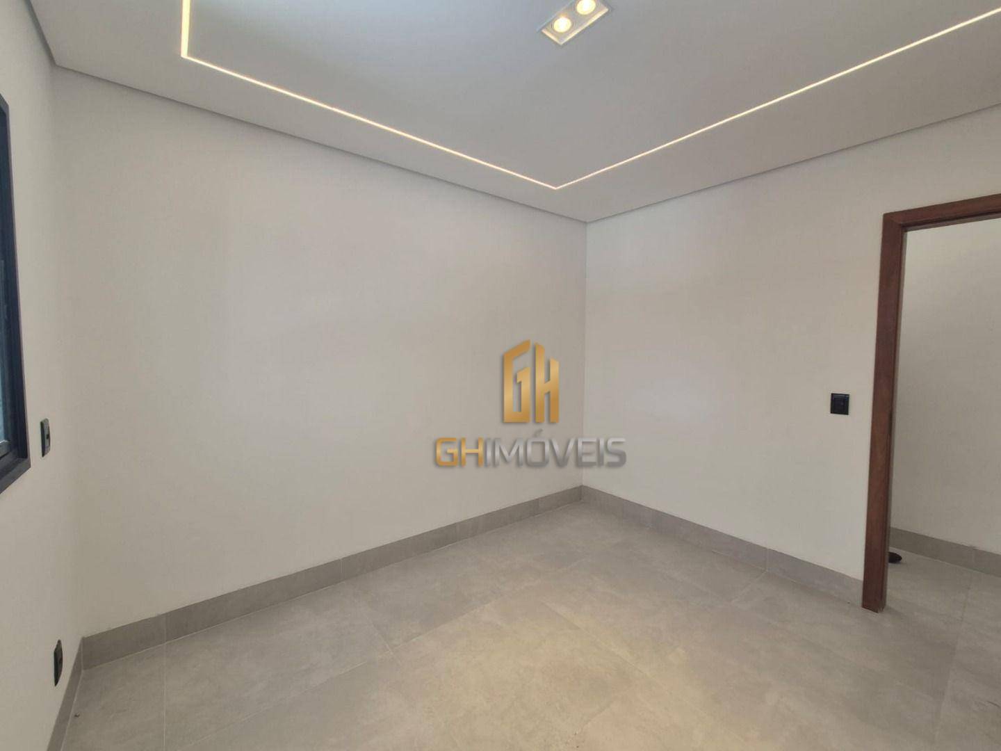 Casa à venda com 3 quartos, 179m² - Foto 9