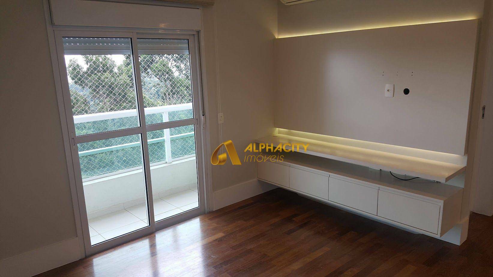 Apartamento para alugar com 3 quartos, 202m² - Foto 41