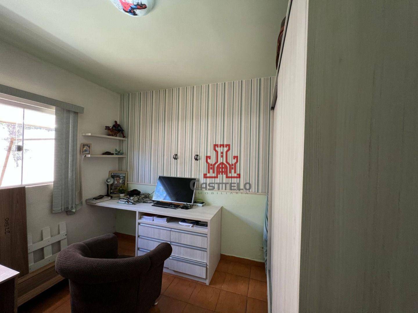 Casa à venda com 3 quartos, 155m² - Foto 4