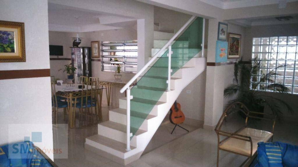 Sobrado à venda com 3 quartos, 280m² - Foto 1