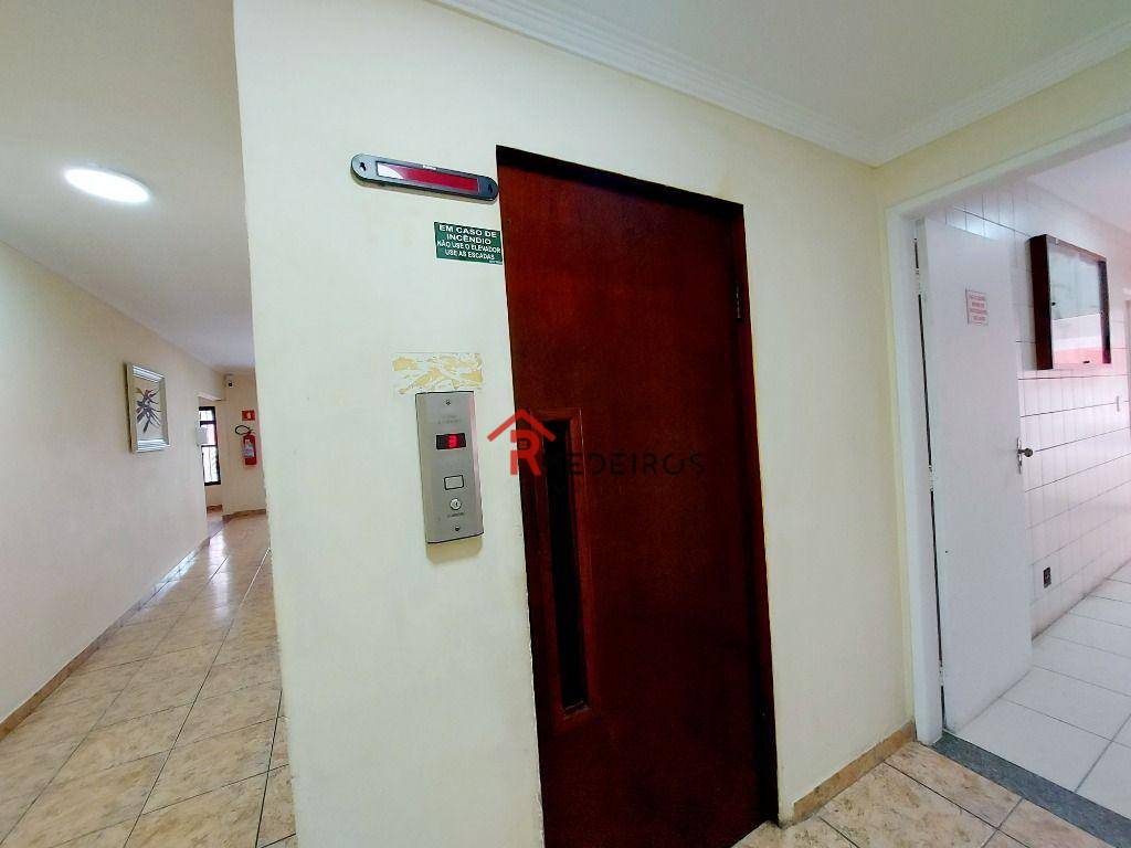 Apartamento à venda com 1 quarto, 60m² - Foto 19