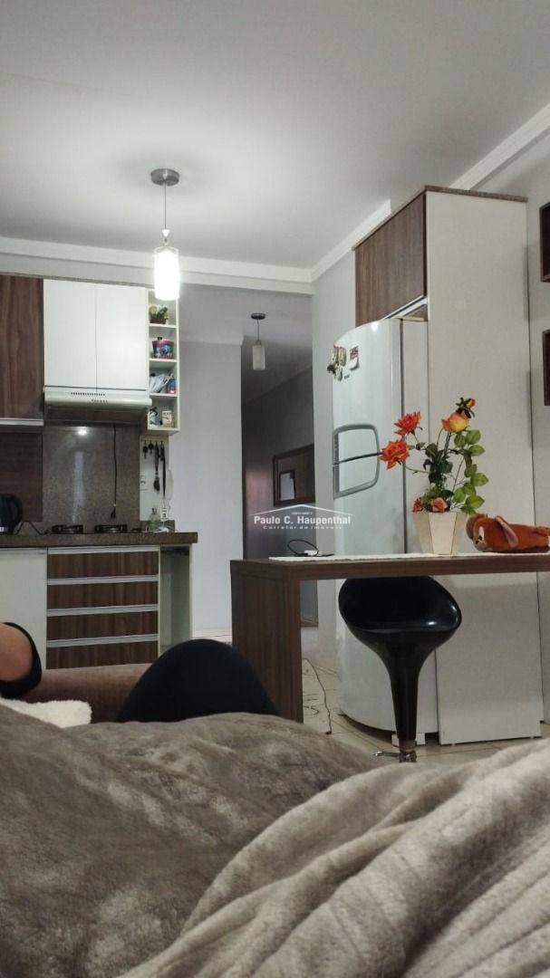 Apartamento à venda com 2 quartos, 69m² - Foto 3