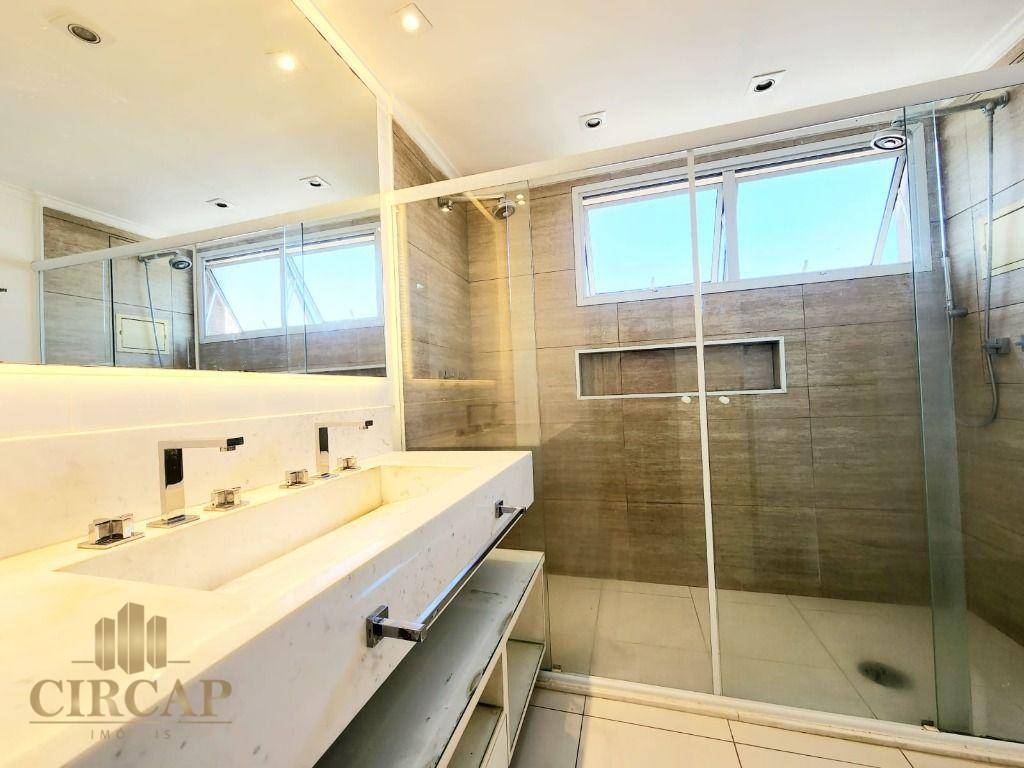 Apartamento à venda e aluguel com 3 quartos, 135m² - Foto 16
