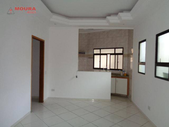 Casa à venda com 6 quartos, 241m² - Foto 3