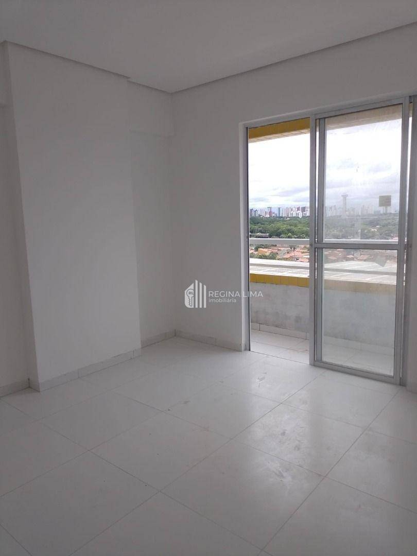 Apartamento à venda com 3 quartos, 67m² - Foto 4