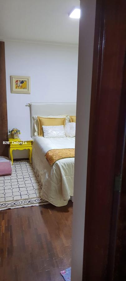 Apartamento à venda com 3 quartos, 140m² - Foto 13