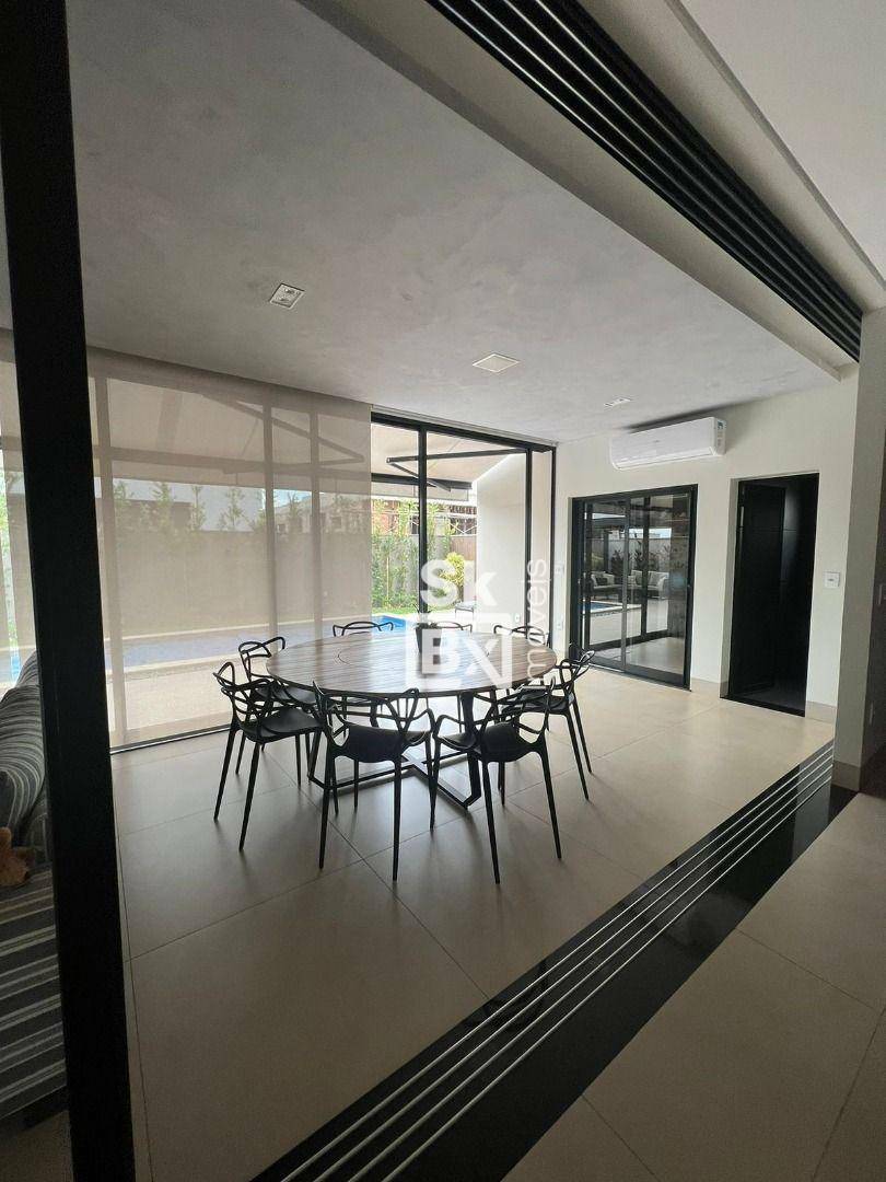 Casa de Condomínio à venda com 4 quartos, 284m² - Foto 9