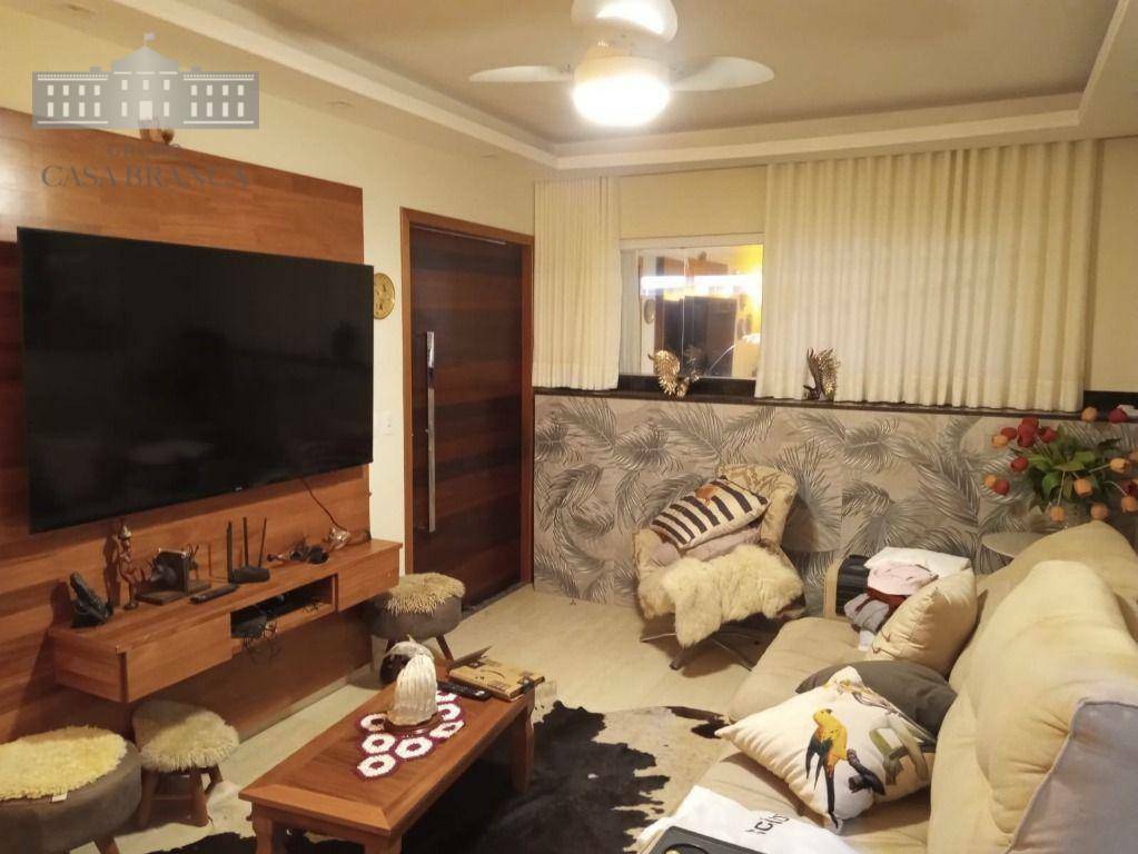 Sobrado à venda com 3 quartos, 261m² - Foto 2