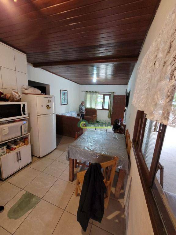 Casa à venda com 3 quartos, 76m² - Foto 11