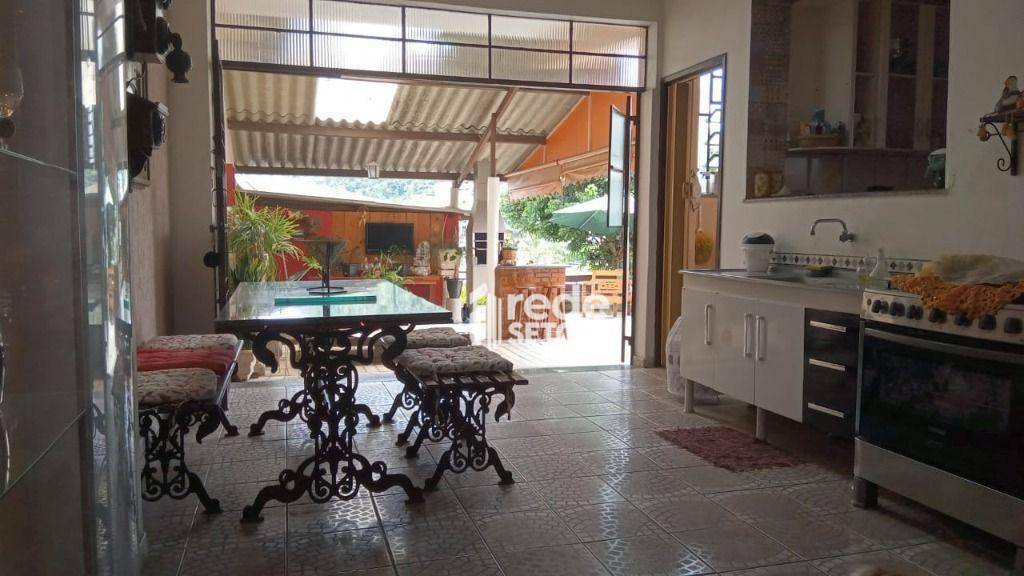 Casa à venda com 5 quartos, 264m² - Foto 9
