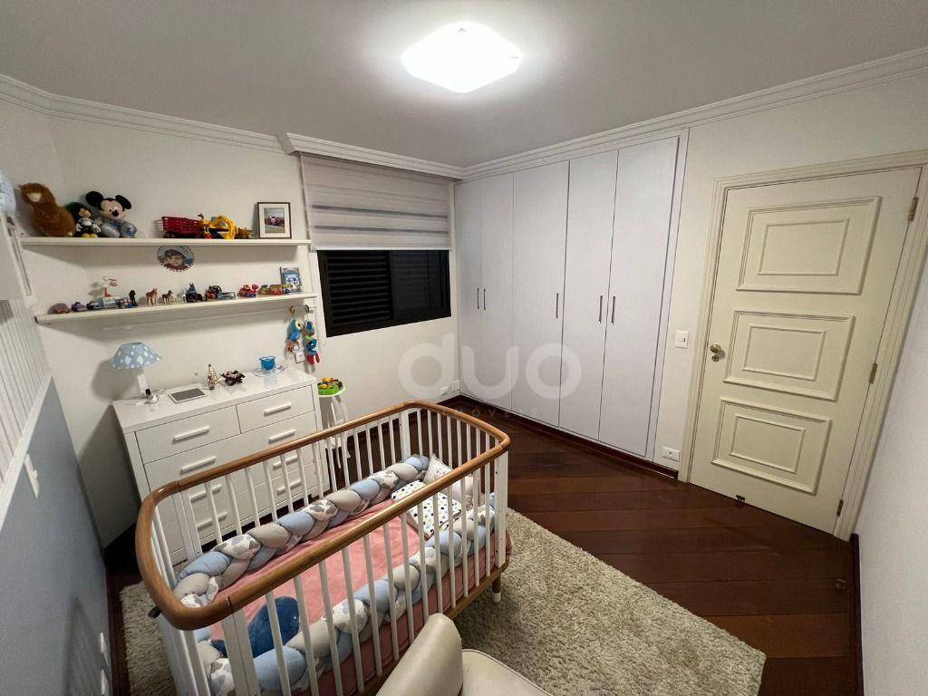 Apartamento à venda com 3 quartos, 227m² - Foto 32